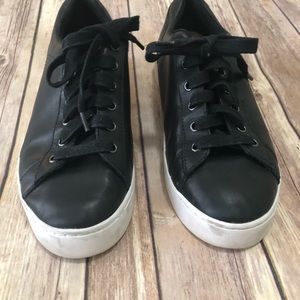 baldwin lace up sneaker